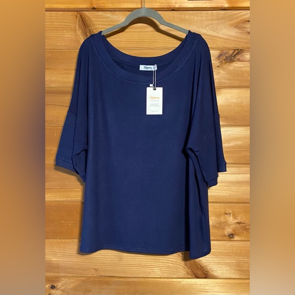Tops - NWT KIKIBERRY KNIT SHORT SLEEVE CREWNECK SIZE 2X IN BLUE